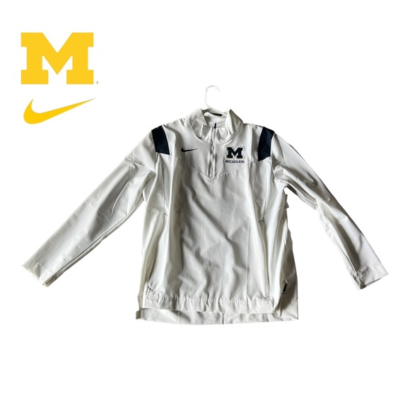 Nike Other - Michigan Men’s Nike White Quarter zip size large block M is stitched on Size L